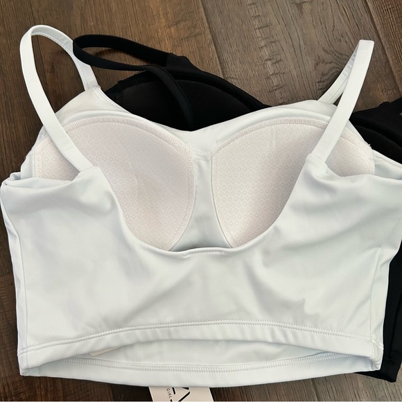 ⛔️SOLD⛔️NWT Cropped tank top bundle - Picture 5 of 10